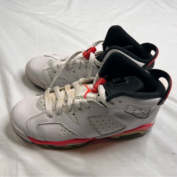 Nike Air Jordan - 12 Retro Taxi White Black Size 4.5Y GS L050725 - Picture 6 of 7